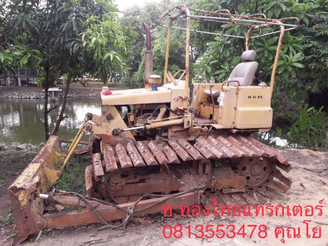 Komatsu D20 รถดันดิน เครื่องปั๊มแรงดี ตรวจเช็คเครื่องยนต์ให้ เปลี่ยนถ่ายน้ำมันเครื่อง และเปลี่ยนกรอง