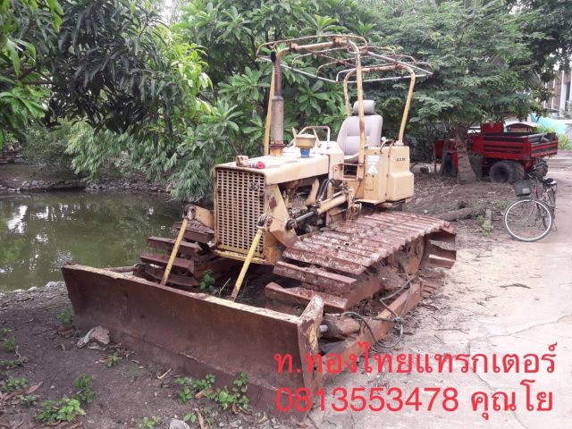 Komatsu D20 รถดันดิน เครื่องปั๊มแรงดี ตรวจเช็คเครื่องยนต์ให้ เปลี่ยนถ่ายน้ำมันเครื่อง และเปลี่ยนกรอง