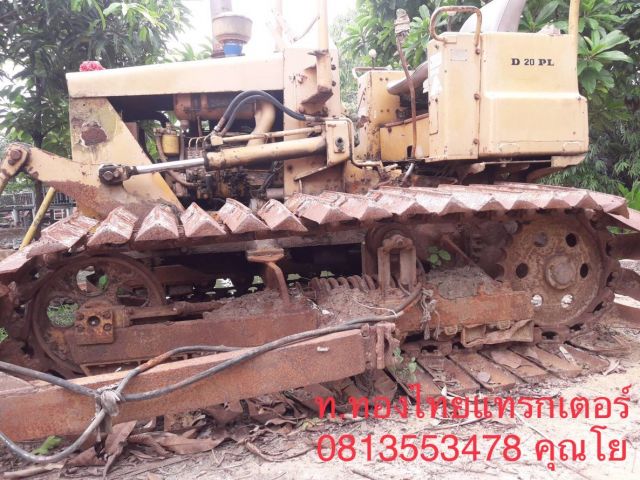 Komatsu D20 รถดันดิน เครื่องปั๊มแรงดี ตรวจเช็คเครื่องยนต์ให้ เปลี่ยนถ่ายน้ำมันเครื่อง และเปลี่ยนกรอง