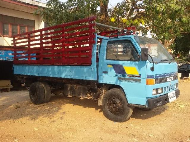 ขาย 6 ล้อ ISUZU NKR 110 แรงม้า เกียร์สั้น รถห้างแท้ เครื่องแห้ง แน่น แรงดีสุดๆ แซสซีสวยๆ รถใช้งานประจำ พร้อมโอน พร้อมใช้งาน