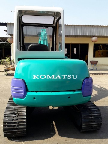 KOMATSU รุ่น PC 40-7 ขนาด 4 ตัน