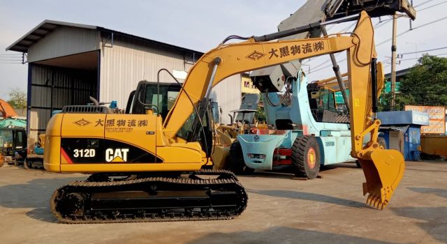 ถขุด CATERPILLAR รุ่น 312 D