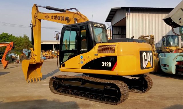 ถขุด CATERPILLAR รุ่น 312 D