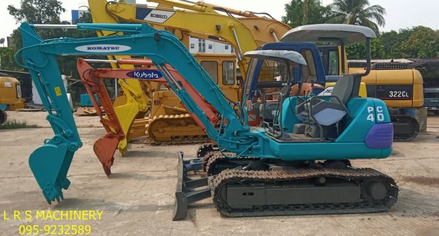 KOMATSU รุ่น PC40-7E นำเข้าญีปุ่นแท้