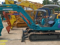 KOMATSU รุ่น PC40-7E นำเข้าญีปุ่นแท้