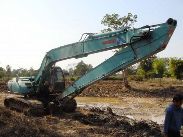 ขายรถแบคโฮ KOBELCO SK-200 MARK V Super Long บูมยาว