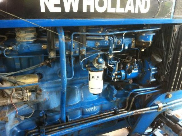 ขายแทรคเตอร์ FORD New Holland 7840 4WD พร้อมอุปกรณ์(เลิกกิจการ)