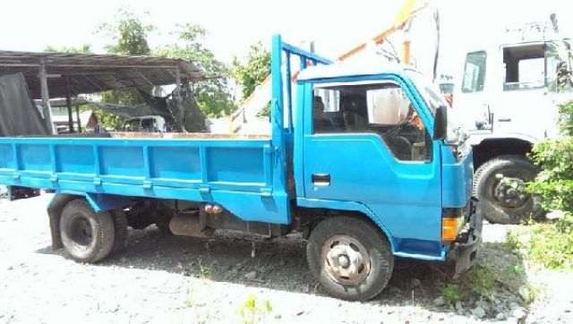 ขาย 6 ล้อ MITSUBISHI CANTER