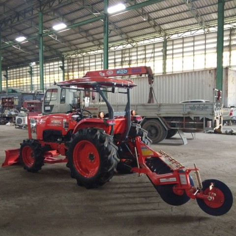 ขายรถไถ KUBOTA L4708 สภาพดี พร้อมใช้งาน 089-836-0510