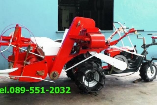 รถเกี่ยวข้าวนวดเล็กอเนกประสงค์ (MIni combine harvester)