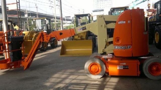 บริการให้เช่า-ขาย รถกระเช้า JLG สำหรับงานบนที่สูง ทั้งใหม่และมือสอง