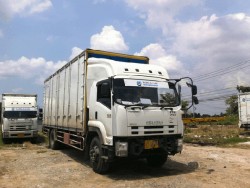 ขายรถบรรทุก6ล้อ พร้อมตู้10บาน ยี่ห้อ ISUZU FTR240 Euro3 Com ยาว 7.5เมตร