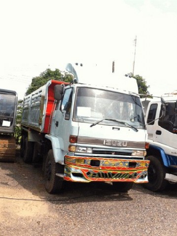 ขายรถ10ล้อ 2เพลาดั้ม นางฟ้า ISUZU ROCKY 240 เดิมแท้ๆ