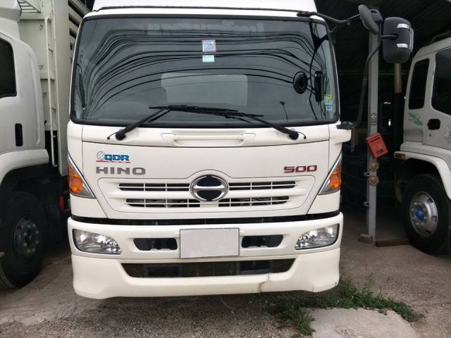 รถหกล้อตู้เปียก(เลส) HINO FG8J เครื่อง JO8E 212 แรง จดทะเบียนปี 2557วิ่งน้อย หมื่นกว่ากิโล