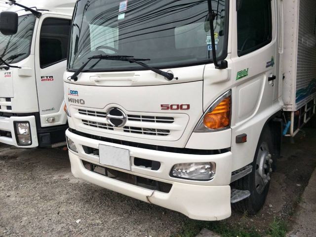 รถหกล้อตู้เปียก(เลส) HINO FG8J เครื่อง JO8E 212 แรง จดทะเบียนปี 2557วิ่งน้อย หมื่นกว่ากิโล