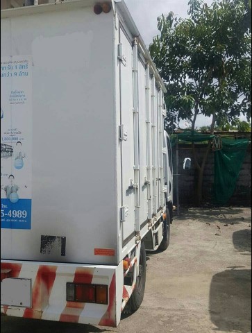 หกล้อตู้แห้ง ISUZU NMR130 เครื่อง 130 แรงม้า ตู้ยาว 3.20 เมตร รถวิ่งงานน้อยมาก