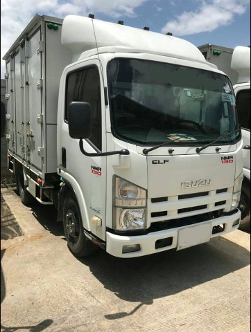 หกล้อตู้แห้ง ISUZU NMR130 เครื่อง 130 แรงม้า ตู้ยาว 3.20 เมตร รถวิ่งงานน้อยมาก