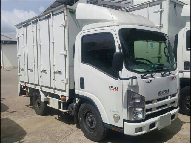 รถสี่ล้อตู้แห้งไม่ติดเวลา ISUZU NLR130 เครื่อง 130 แรงม้า จดปี 2556ไมล์วิ่งหลักหมื่นกิโล