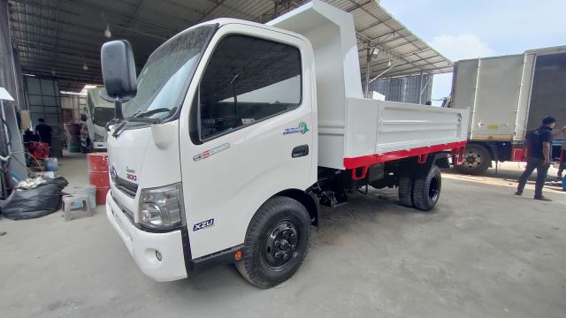 หกล้อดัมพ์ HINO DUTRO 150 รถสวย