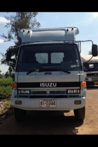 รถน้ำ ISUZU,240 แรงม้า,3 เพลา,ถังบรรจุน้ำ 12,000 ลิตร,ปั๊มน้ำในตัว