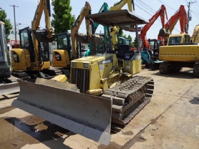 รถดัน KOMATSU D20P-7 ปี1995 ตรงจากญี่ปุ่นกำลังถึงไทยเร็วๆนี้ รถสวยครับ