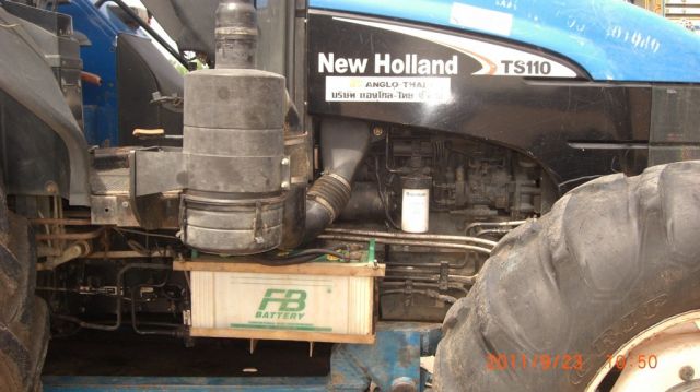 ขายรถไถ รถแทรคเตอร์ 110 แรงม้า New Holland TS110 พร้อมผาน 3