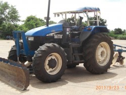 ขายรถไถ รถแทรคเตอร์ 110 แรงม้า New Holland TS110 พร้อมผาน 3