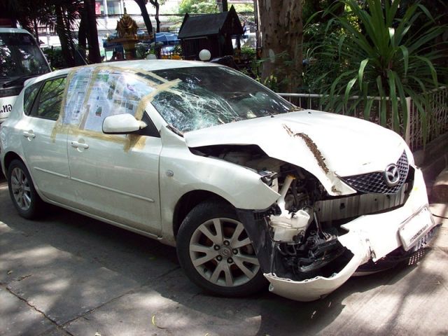รับซื้อรถอุบัติเหตุ,รับซื้อรถชนมาทุกสภาพ,สอบถามราคาก่อนขายได้ที่ 084-010-3098