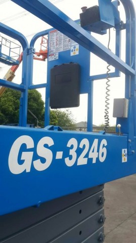 ขายลิฟท์กระเช้า GENIE GS-3246 Refurbished - Scissorlift