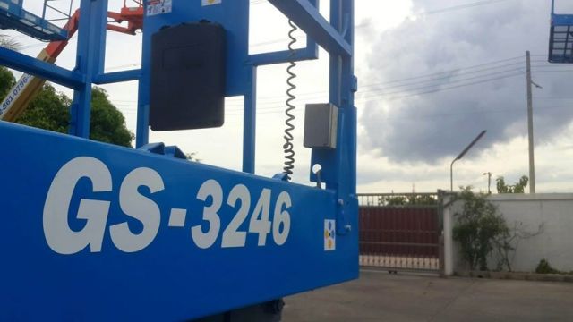 ขายลิฟท์กระเช้า GENIE GS-3246 Refurbished - Scissorlift