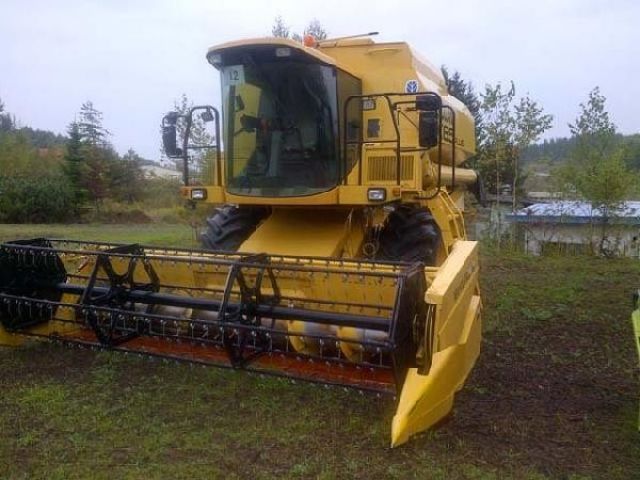 TX65 PLUS : New Holland : รถเกี่ยวข้าว by กุ้ง:TOS:081-3062283