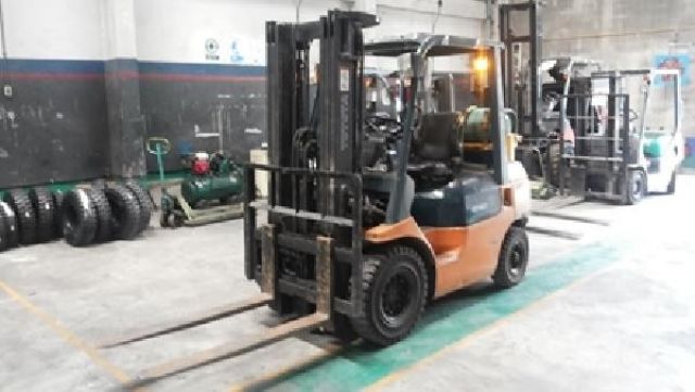 Forklift 2.5T. Toyota 42-7FG25 by kung 0813062283