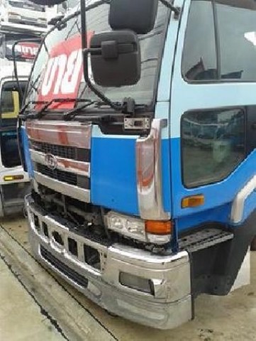 หัวเก๋ง NISSAN หน้า V รุ่นใหม่