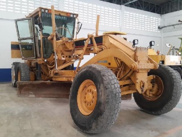 รถเกรด CAT 140H #2ZK02605 รถนำเข้าจากญี่ปุ่น สนใจติดต่อ ใหม่ 061-4194022