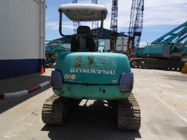 KOMATSU PC40-7 สนใจติดต่อ หนึ่ง 061-4194021