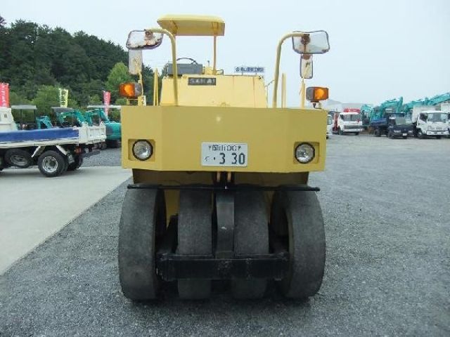 ขายรถบดล้อยาง SAKAI TS200 สนใจติดต่อหนึ่ง 061-4194021