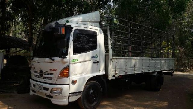 หกล้อ HINO FC9JJLA 175 แรง มือเดียวป้ายแดง