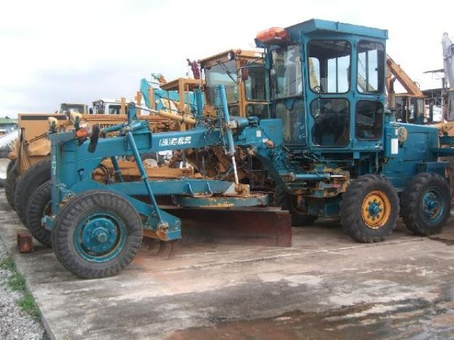 ขายรถเกรด เกลี่ยดิน Komatsu GD405A-1 รถนอก นำเข้า พร้อมใช้-จองแล้ว-