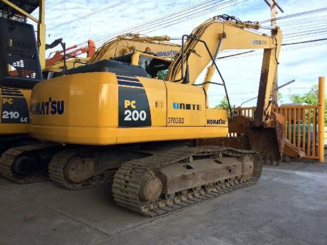 รถ KOMATSU PC200-8 เก่านอกญี่ปุ่นไม่เคยใช้งานในไทย