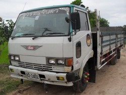 ขายรถบรรทุก 6 ล้อ HINO KM779 120 แรง ช่วงยาว 5.50M มีลิฟท์ท้าย สภาพพร้อมใช้สุดๆ