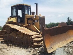 CAT D5HII รถสวย พร้อมใช้ เกียร์ทอร์ค มีเล่ม