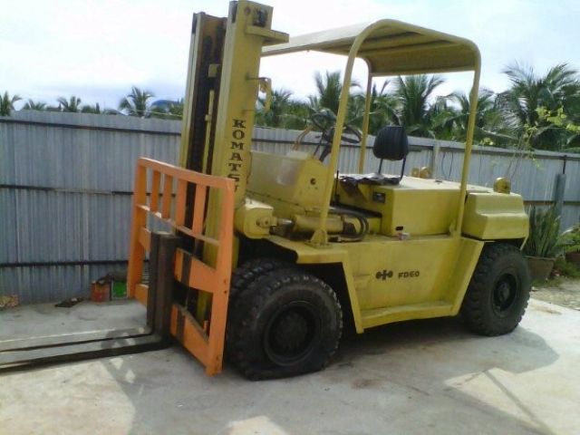 ขาย รถโฟล์คลิฟท์ ยี่ห้อ โคมัสซุ (Forklift Komatsu)