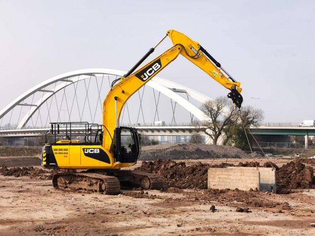 บริการให้เช้า รถ JCB รถตักหน้า ขุดหลัง รถขุดตีนตะขาบ ( แบคโฮ )