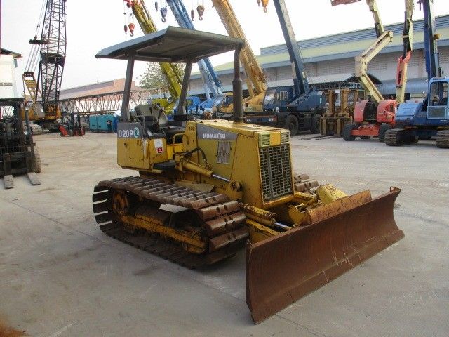 Komatsu D20P-7Eเราขายไม่แพง 062-709-1747