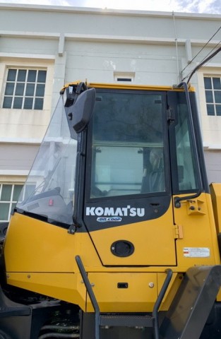 ขายรถตัก KOMATSU WA320-7 ตัก 3.50 คิว ยกสูง 4 ม. เครื่องยนต์ 6 สูบเทอร์โบ 168แรงม้า โทร.0927826142