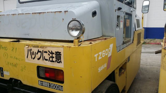 รถบดนำเข้าจากญี่ปุ่น Sakai TZ600 20160 ปี 1998 2,428 ชม สนใจโทร 0614194021 ภู พรภวิษย์