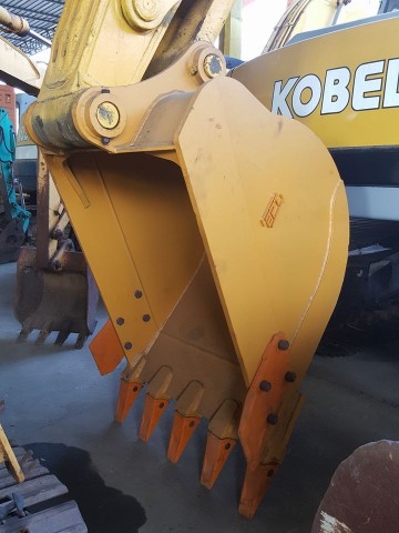 KOMATSU PC 200-8 นอกญี่ปุ่น ราคา 2,200,000