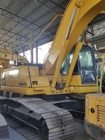 KOMATSU PC 200-8 นอกญี่ปุ่น ราคา 2,200,000