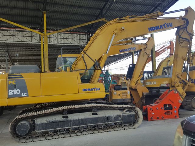 KOMATSU PC210LC นอกญี่ปุ่น ราคา 2,450,000