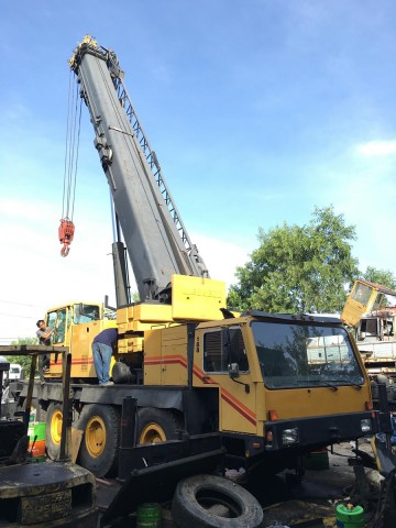 รถเครน LIEBHERR 70 TON รถนำเข้า สภาพใช้งาน/เล่มทะเบียน